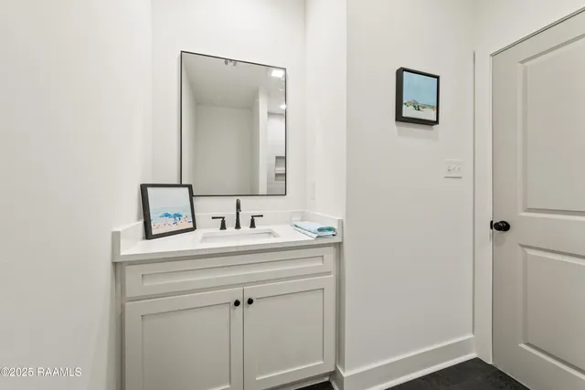 $269,000 | 315 Sandstone Avenue, Unit 202, Scott, LA 70583