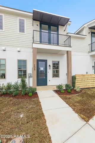 $269,000 | 315 Sandstone Avenue, Unit 202, Scott, LA 70583