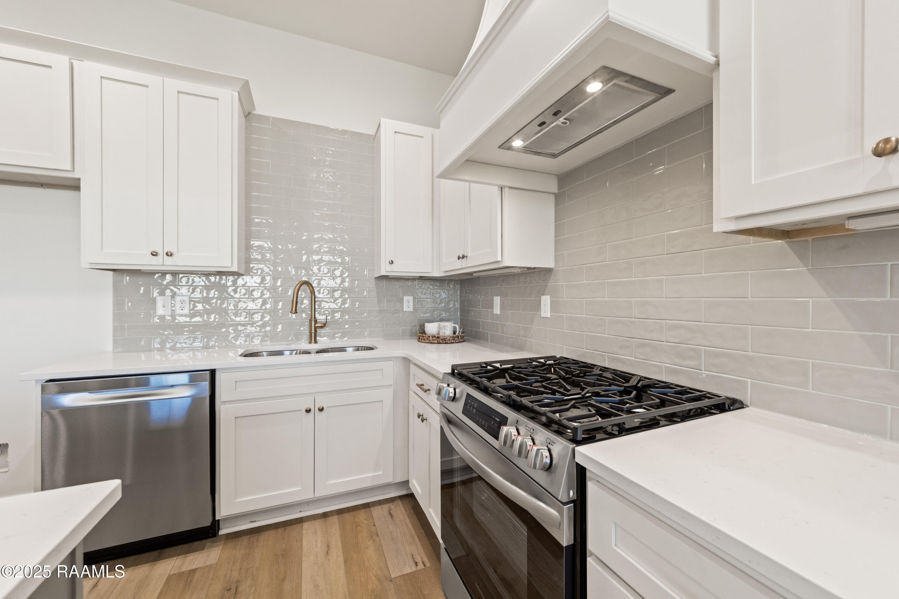 315 Sandstone Avenue, Unit 202 Scott, LA 70583 - Photo 3 of 29 315 Sandstone Unit 202-24