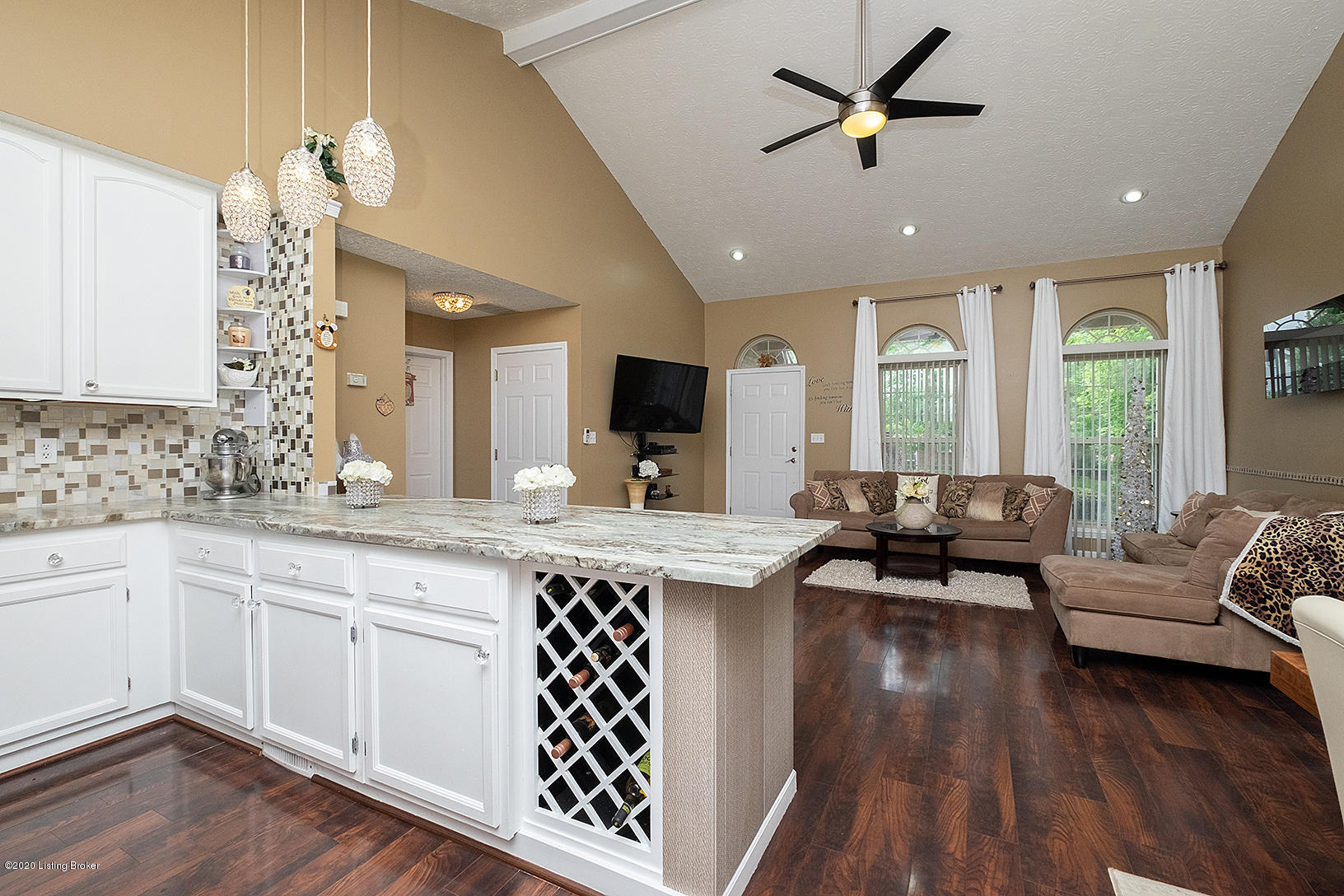 9812 Spring Pointe Court Louisville, KY 40229 - Photo 12 of 58 9812 Spring Pointe C-Lusch Group Homes