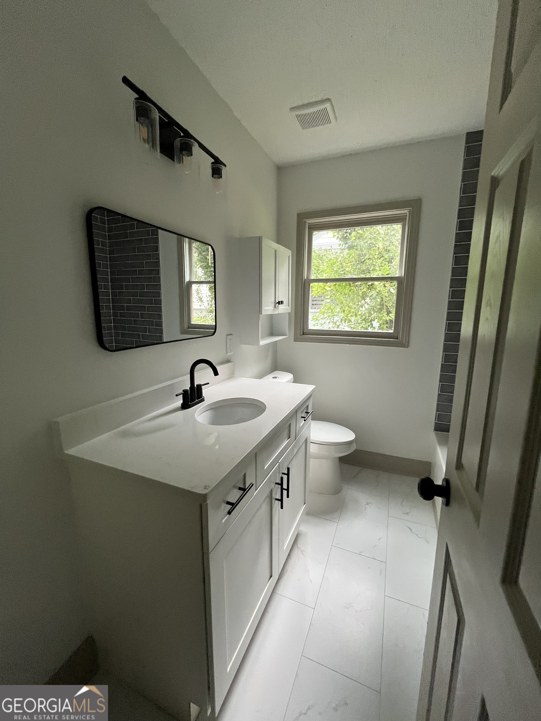 1124 Westmont Road Southwest Atlanta, GA 30310 - Photo 10 of 13 Gallery Image 10