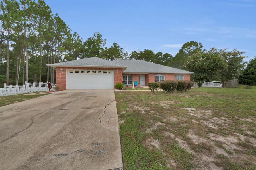 2499 Crescent Road Navarre, FL 32566 - Photo 2 of 47 20190720161600185745000000-o