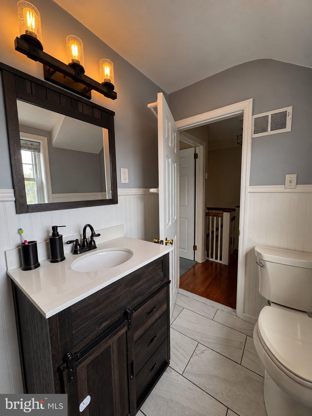 7329 Dungan Road Philadelphia, PA 19111 - Photo 21 of 27 Gallery Image 21