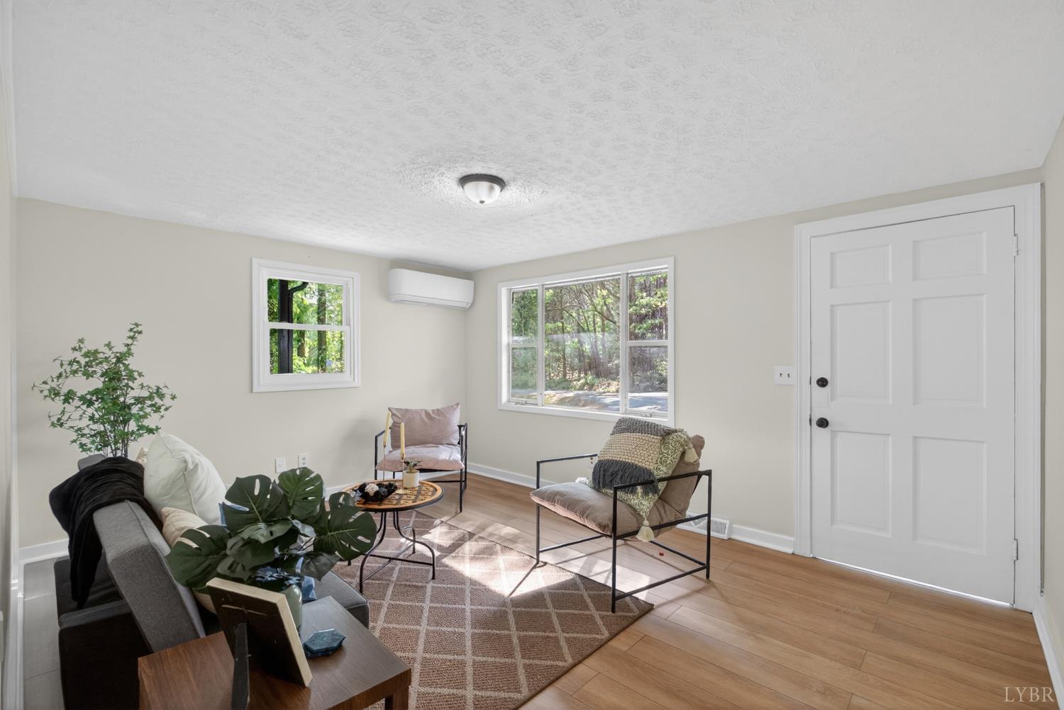 424 Rison Street Chatham, VA 24531 - Photo 3 of 34