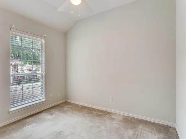$258,900 | 1014 Teresa Court, Granbury, TX 76048