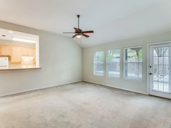 $258,900 | 1014 Teresa Court, Granbury, TX 76048