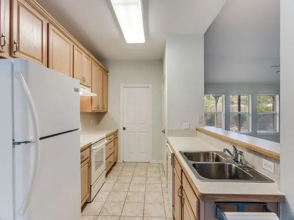 $258,900 | 1014 Teresa Court, Granbury, TX 76048