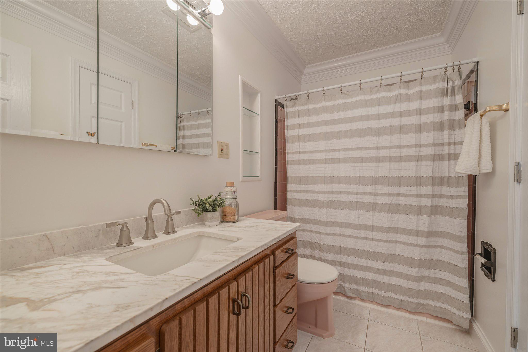 3907 Littleton Street Silver Spring, MD 20906 - Photo 26 of 49 Upper level Full Bath #1 with tub