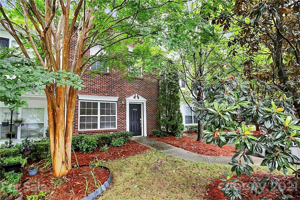 2476 Ryerson Court Charlotte, NC 28213 - Photo 2 of 37 Gallery Image 2