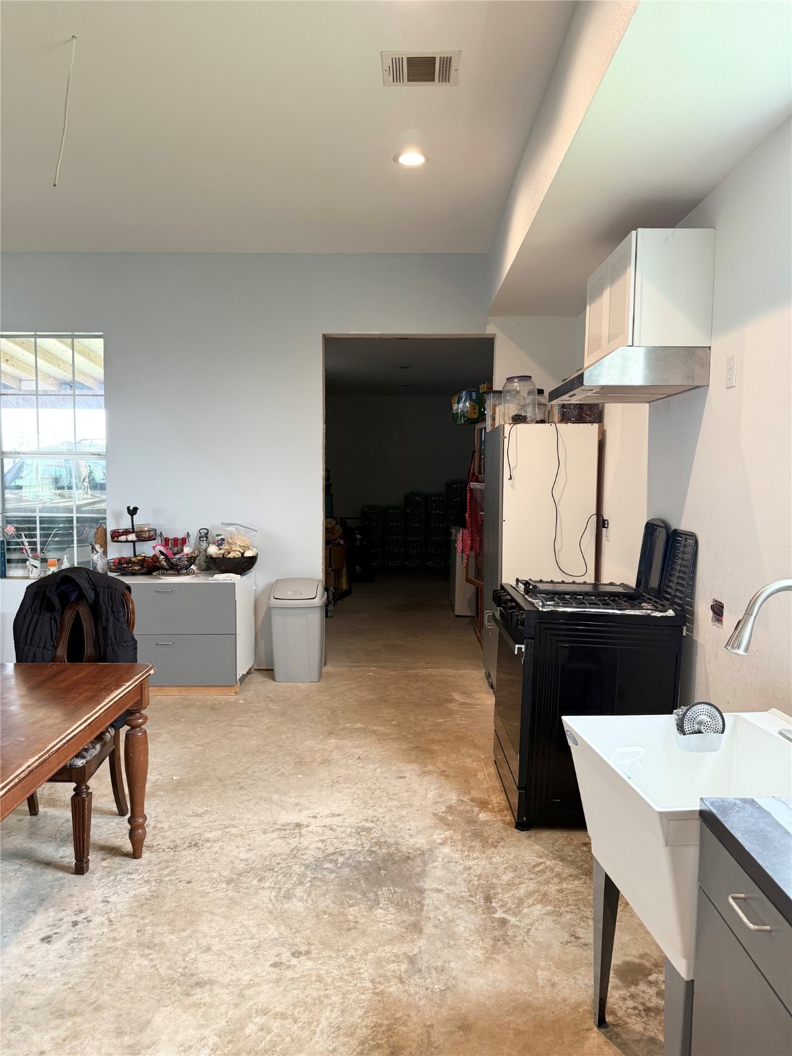 8570 Sunny Side Road Brookshire, TX 77423 - Photo 13 of 37 Large pantry area/storage