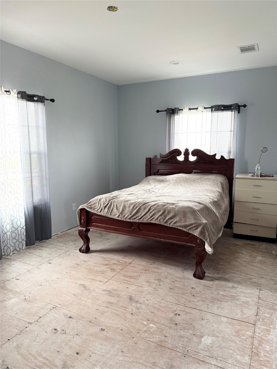 8570 Sunny Side Road Brookshire, TX 77423 - Photo 17 of 37 One of four secondary bedrooms on the second floor