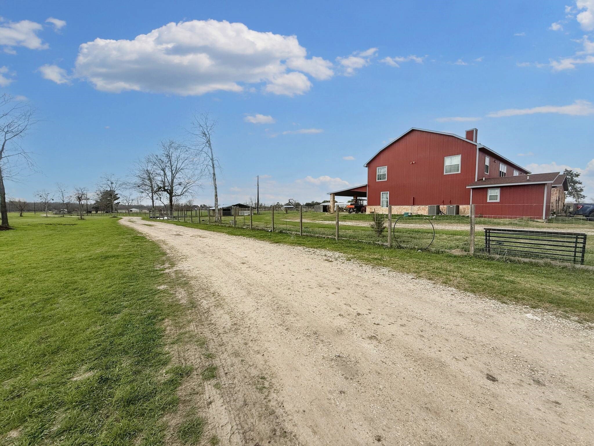 8570 Sunny Side Road Brookshire, TX 77423 - Photo 2 of 37