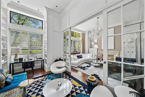 $1,810,000 | 270 East Pearson Street, Unit 101, Chicago, IL 60611