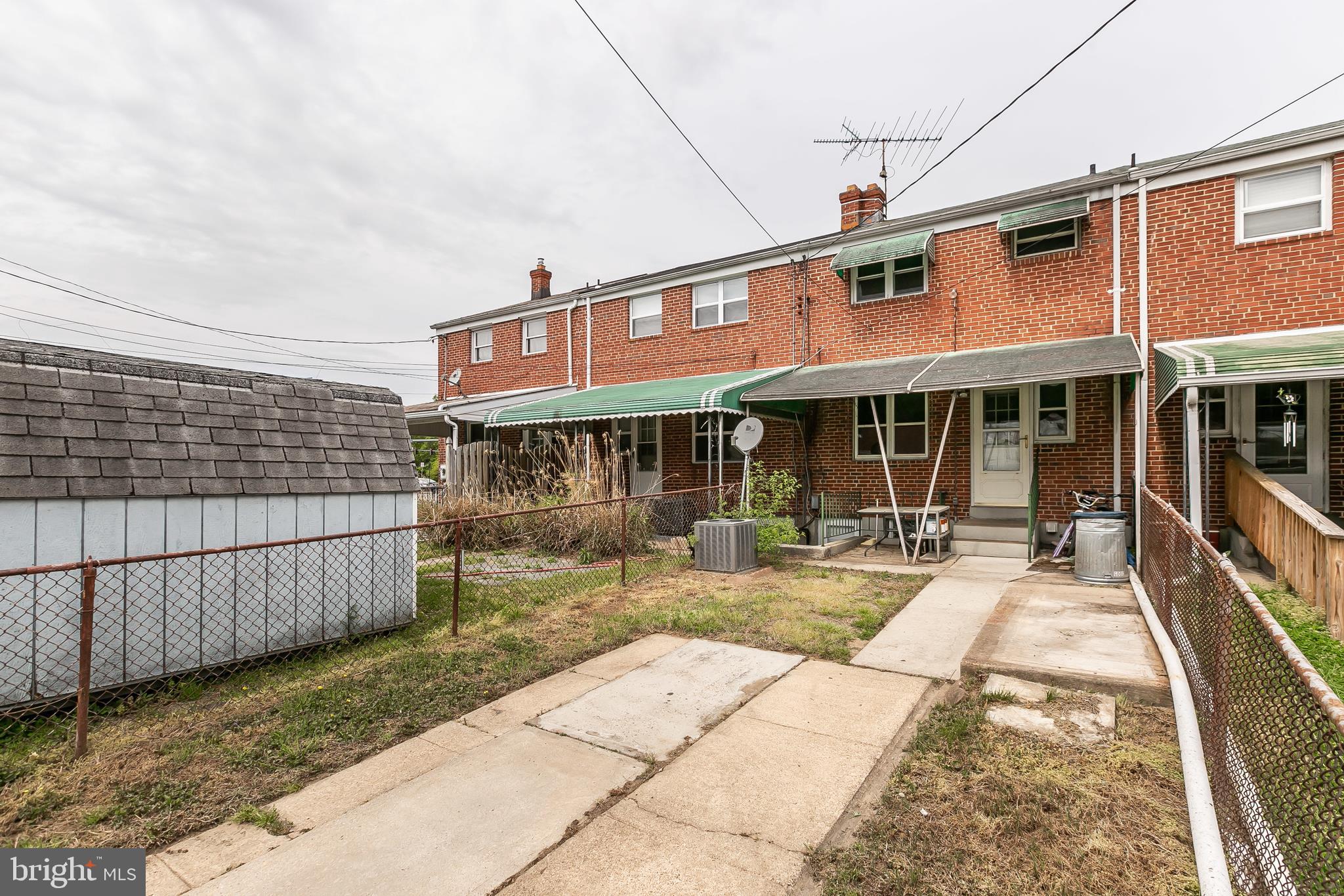 3005 Vulcan Road Baltimore, MD 21222 - Photo 20 of 20 I can even barbecue in the rain--I have an awning!