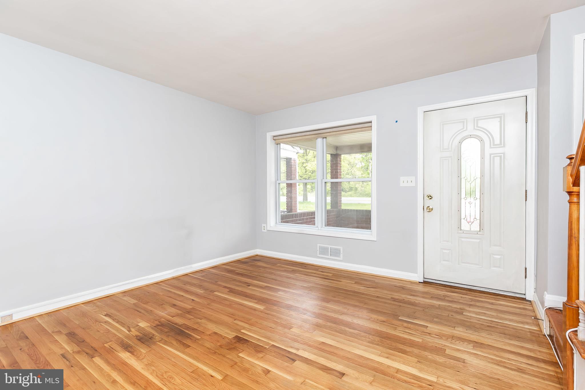 3005 Vulcan Road Baltimore, MD 21222 - Photo 4 of 20 My Living Room is spacious