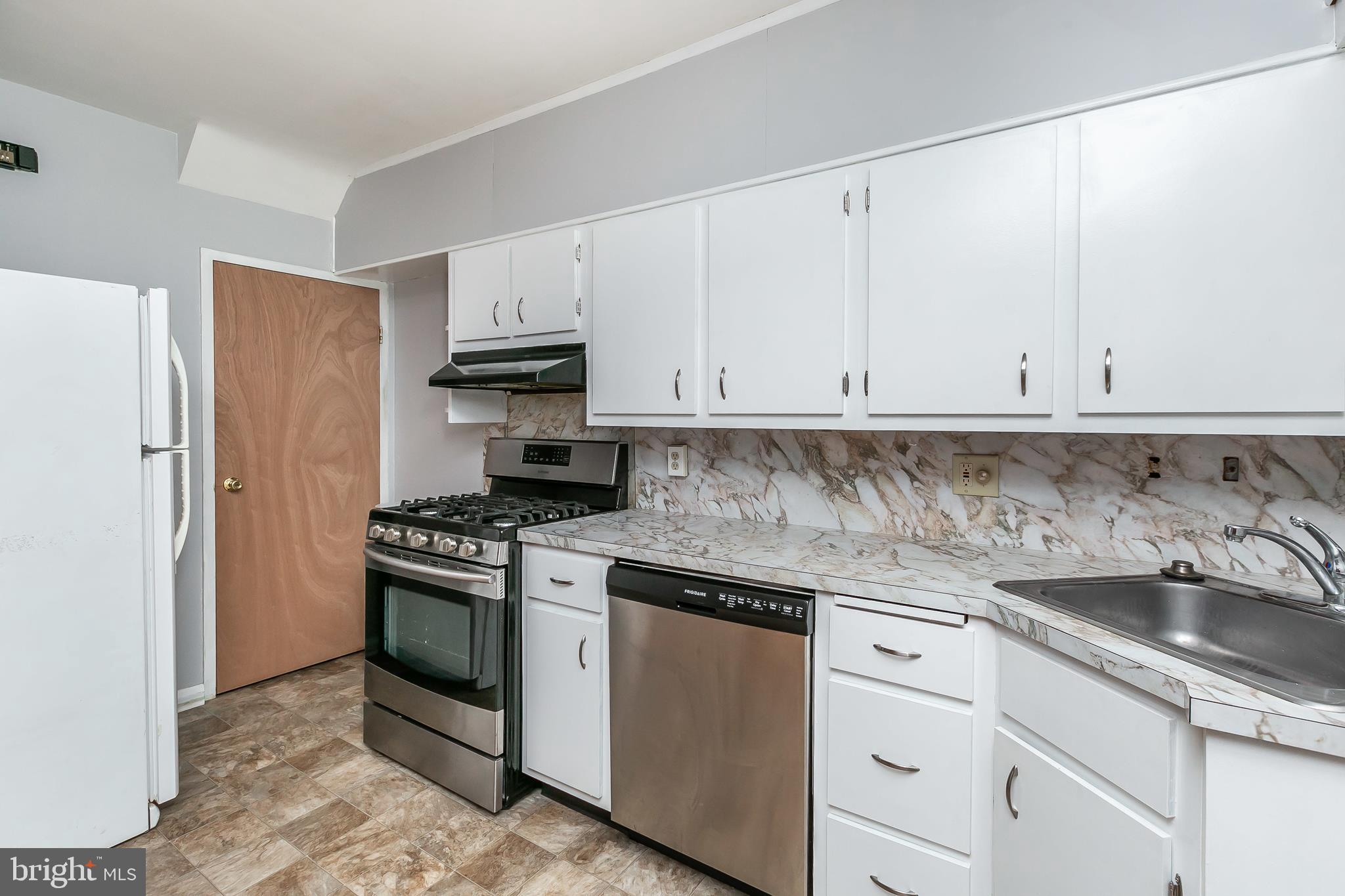3005 Vulcan Road Baltimore, MD 21222 - Photo 10 of 20 No need to buy a Refrigerator--I have one!