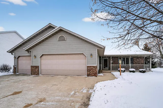 $339,900 | 885 Driftwood Drive, Brillion, WI 54110