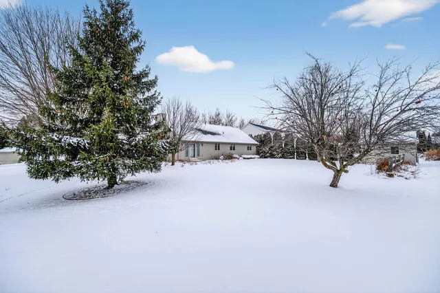 $339,900 | 885 Driftwood Drive, Brillion, WI 54110