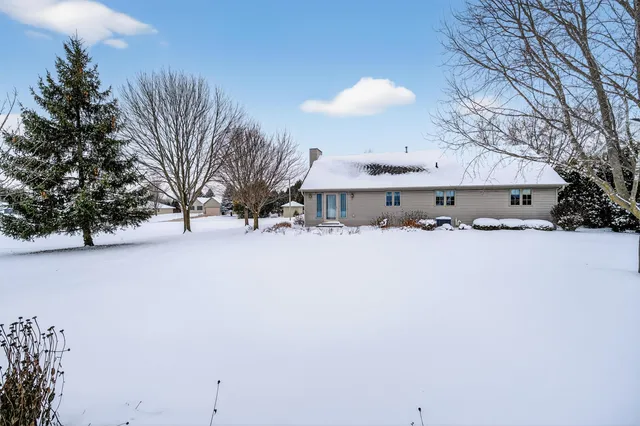 $339,900 | 885 Driftwood Drive, Brillion, WI 54110