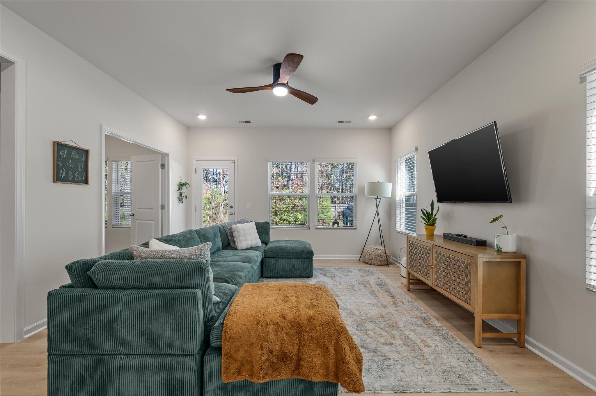 181 Surfbird Road Summerville, SC 29486 - Photo 21 of 44 21-181 Surfbird_i_Lowcountry_Exposure-32