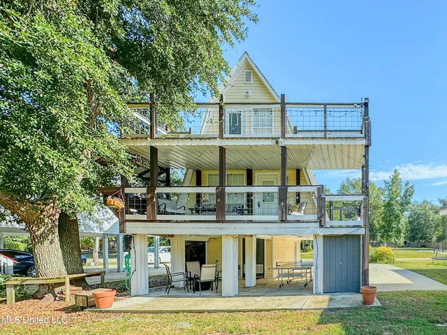 $251,900 | 6085 Apache Drive, Kiln, MS 39556