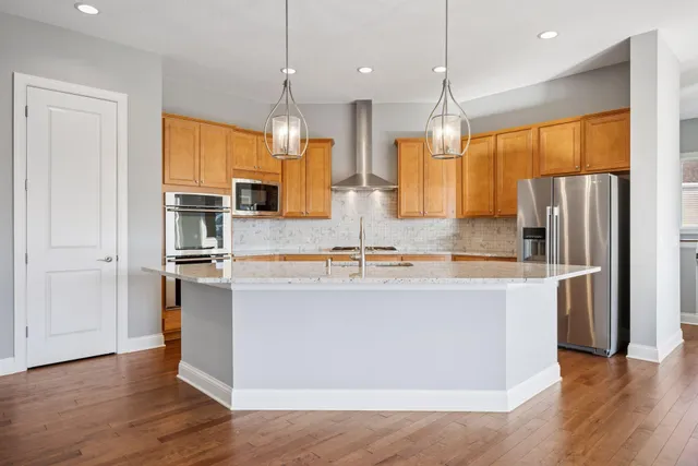 $765,000 | 19086 100th Place North, Maple Grove, MN 55311