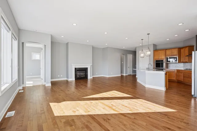 $765,000 | 19086 100th Place North, Maple Grove, MN 55311