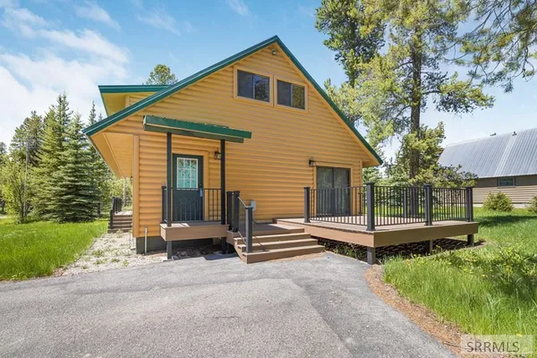 $859,995 | 4001 Otter Street, Island Park, ID 83429