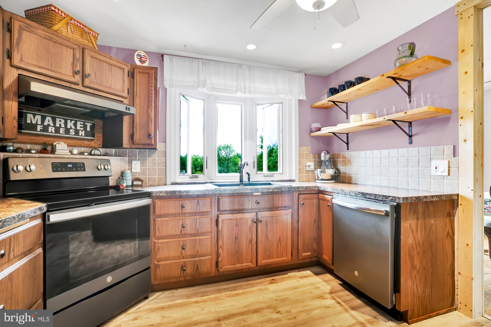 4025 Campbell Road Pennsburg, PA 18073 - Photo 5 of 26 Gallery Image 5