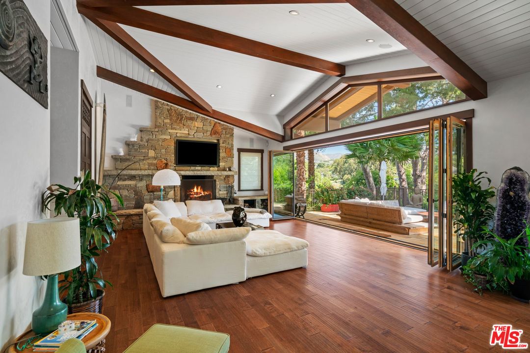 6902 Wildlife Road Malibu, CA 90265 - Photo 15 of 48