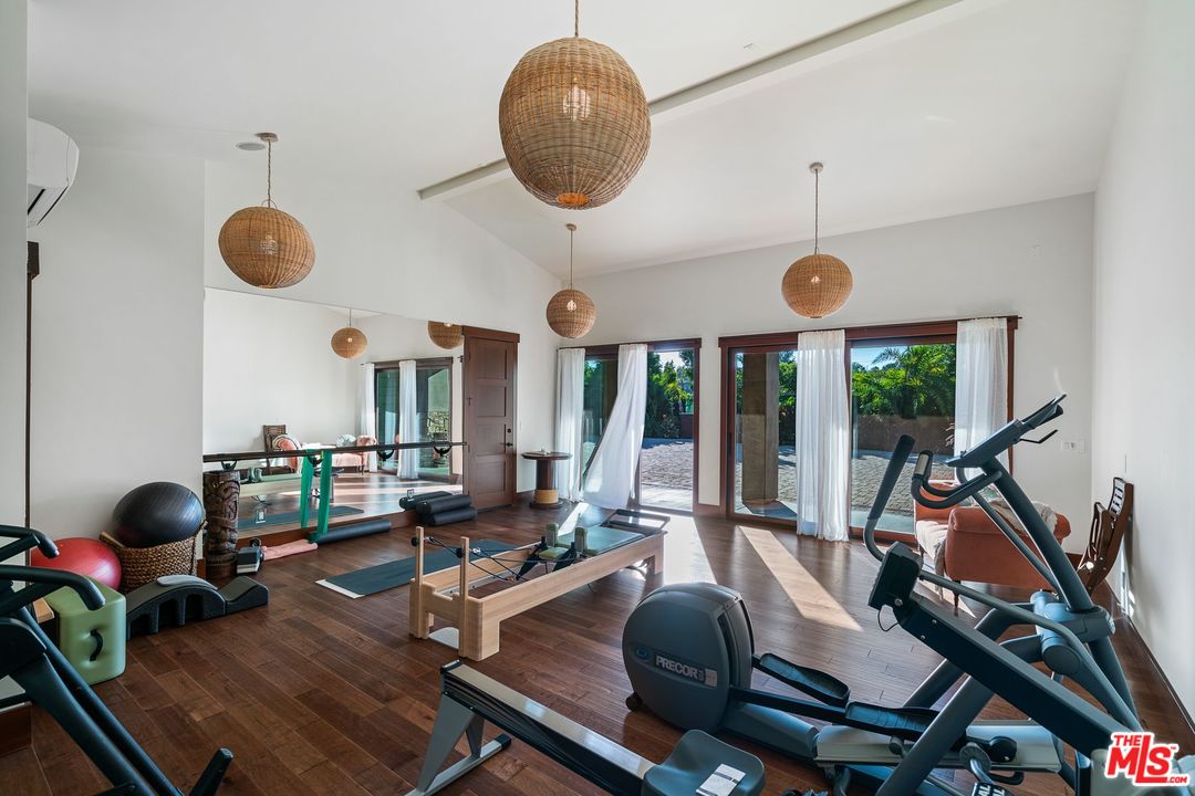 6902 Wildlife Road Malibu, CA 90265 - Photo 36 of 48