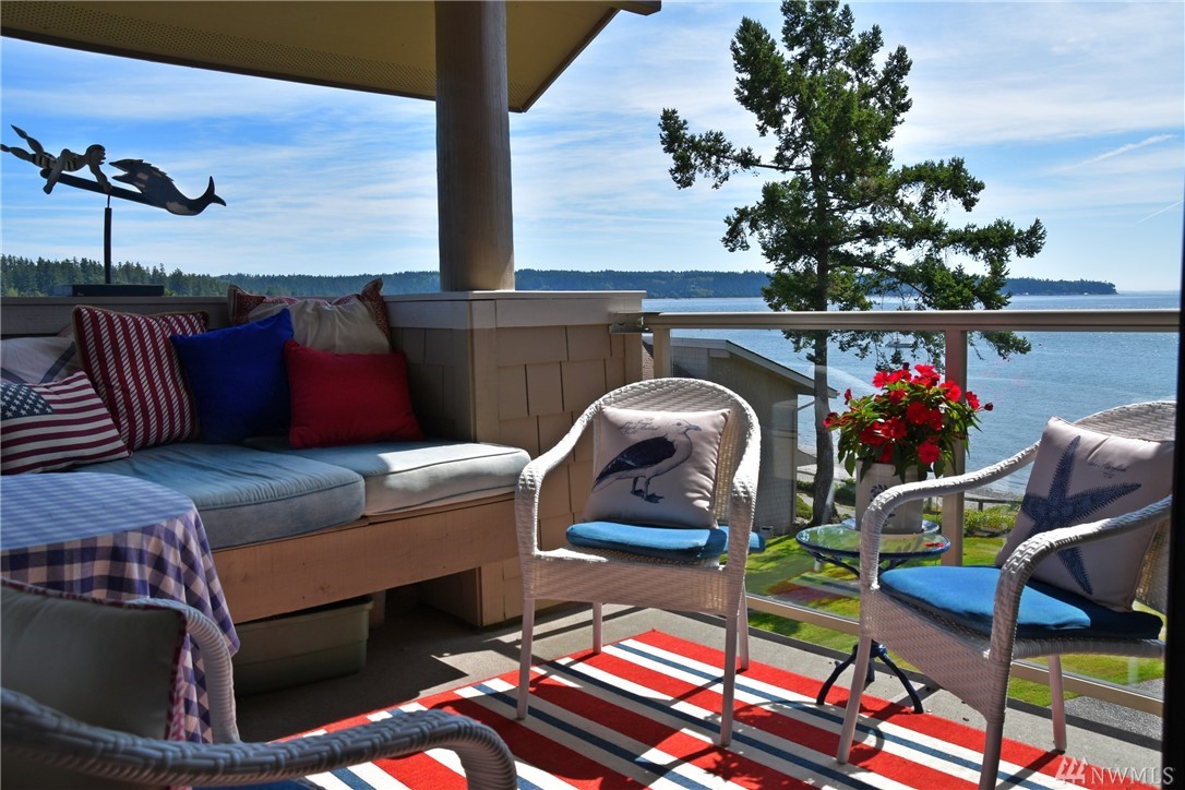 802 Old Beach Road, Unit 203 Freeland, WA 98249 - Photo 4 of 19 Gallery Image 4