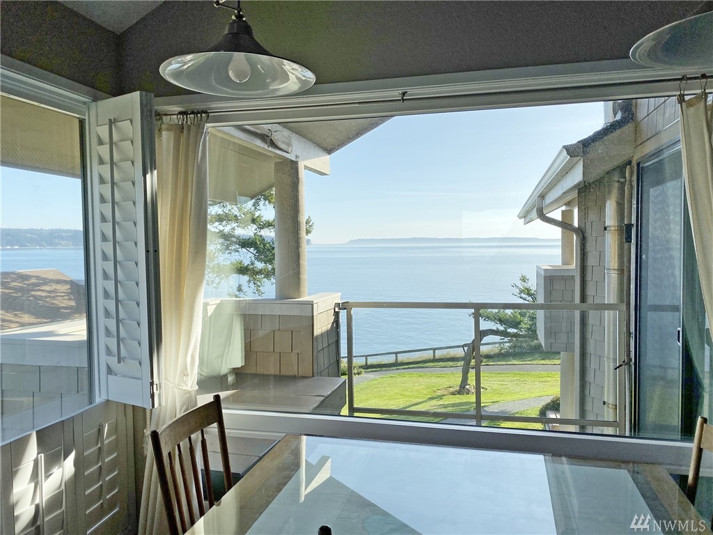 802 Old Beach Road, Unit 203 Freeland, WA 98249 - Photo 5 of 19 Gallery Image 5