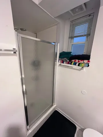 $1,900 | 2229 North Southport Avenue, Unit G, Chicago, IL 60614