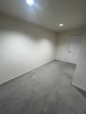 $1,900 | 2229 North Southport Avenue, Unit G, Chicago, IL 60614