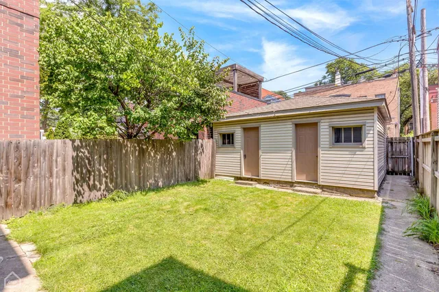 $1,900 | 2229 North Southport Avenue, Unit G, Chicago, IL 60614