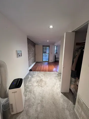 $1,900 | 2229 North Southport Avenue, Unit G, Chicago, IL 60614
