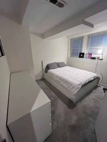 $1,900 | 2229 North Southport Avenue, Unit G, Chicago, IL 60614