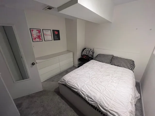 $1,900 | 2229 North Southport Avenue, Unit G, Chicago, IL 60614