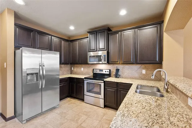 $255,400 | 6928 Carrington Lane, Fort Worth, TX 76137