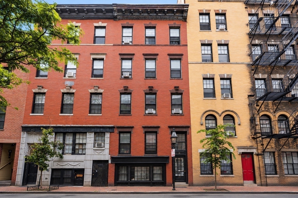 28 Phillips Street, Unit 1 Boston, MA 02114 - Photo 11 of 12
