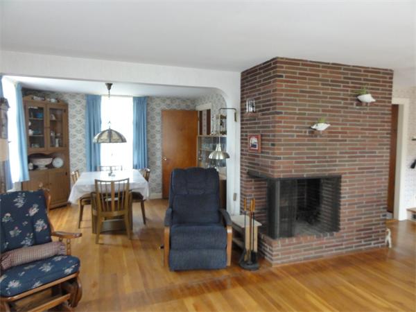 36 Haley Road Marblehead, MA 01945 - Photo 3 of 9