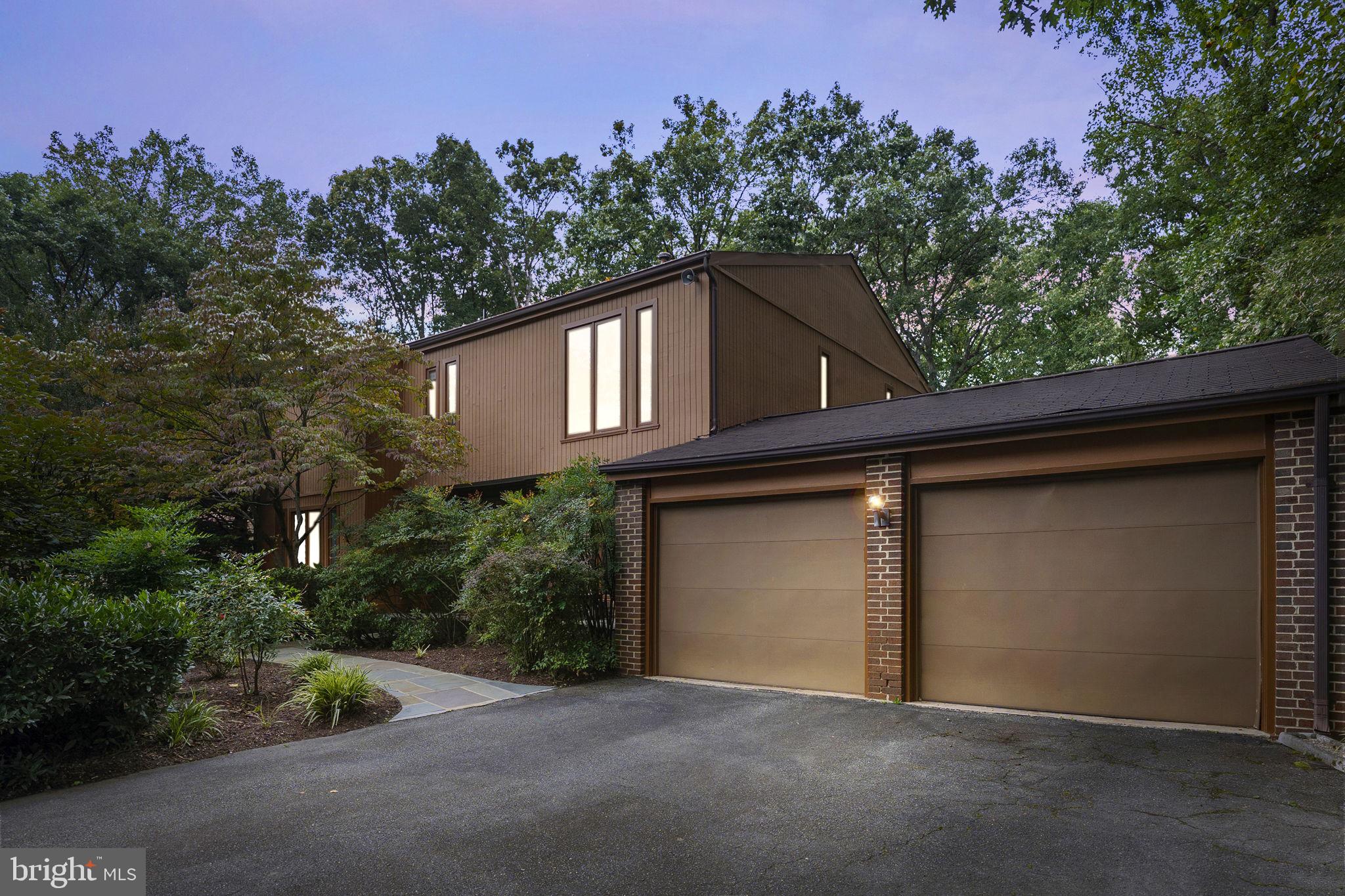 8613 Timber Hill Lane Potomac, MD 20854 - Photo 3 of 27