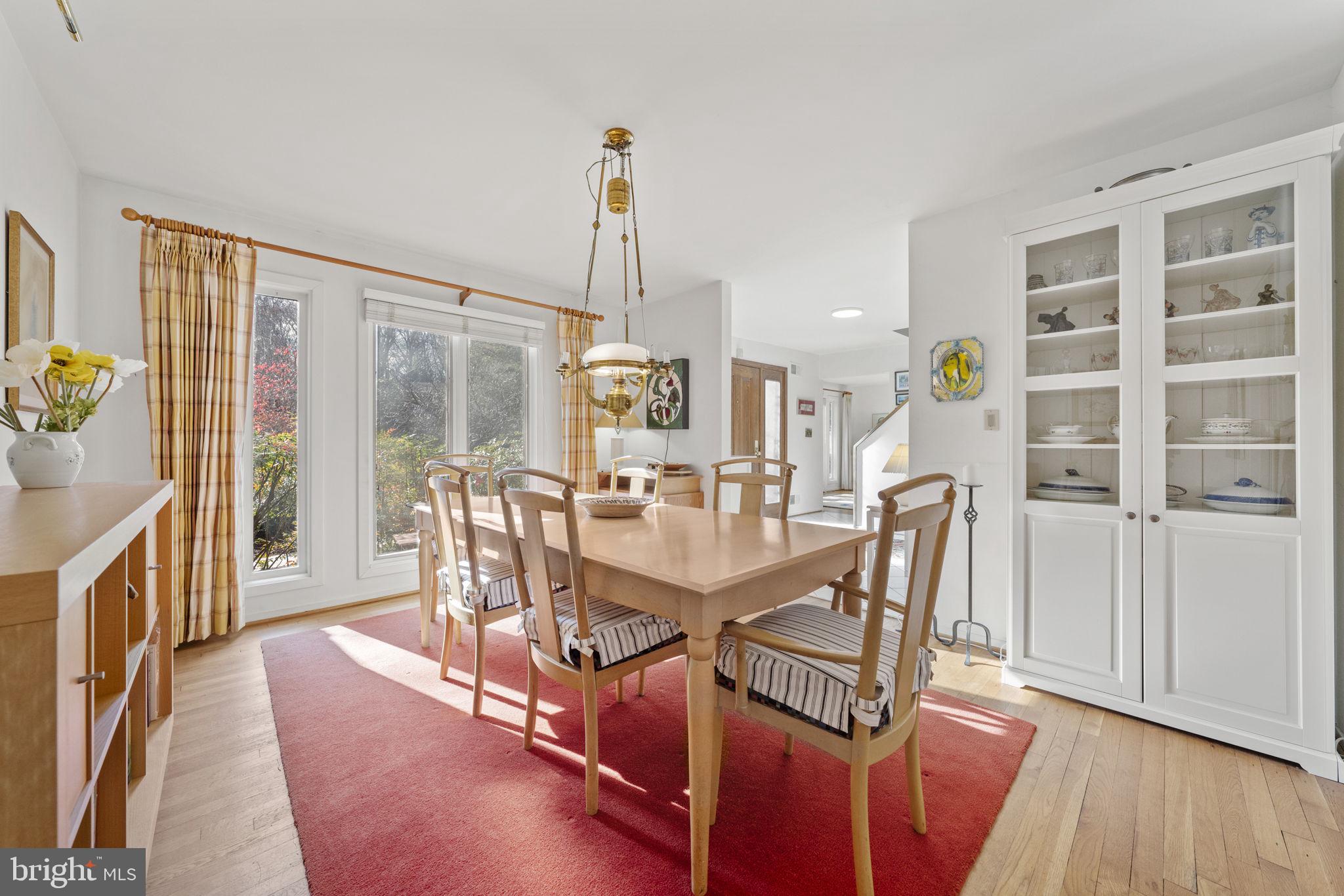 8613 Timber Hill Lane Potomac, MD 20854 - Photo 5 of 27