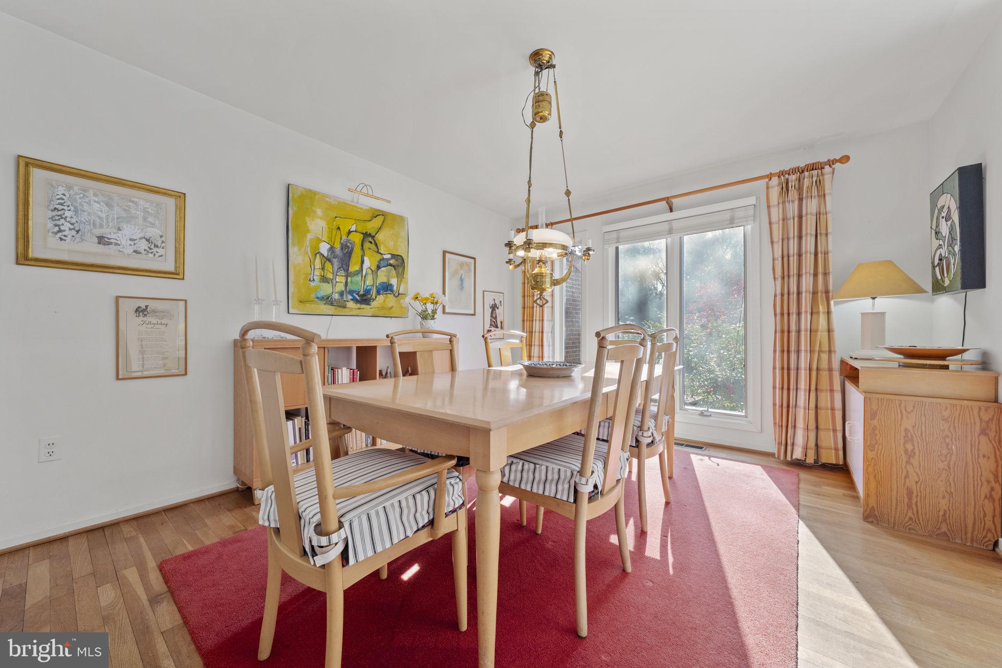 8613 Timber Hill Lane Potomac, MD 20854 - Photo 6 of 27