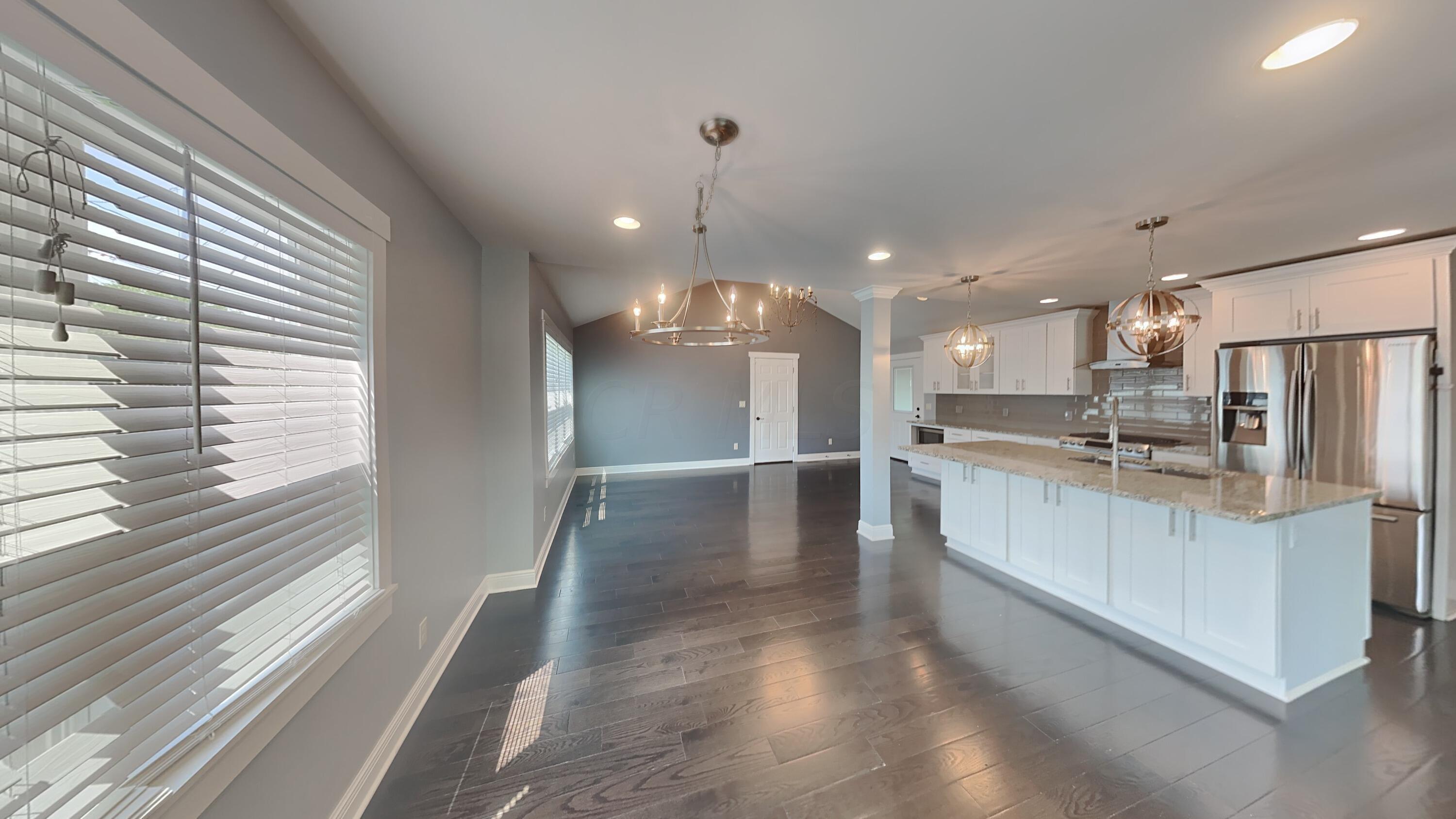 2912 Zollinger Road Upper Arlington, OH 43221 - Photo 3 of 15 1_Image_u7LVpnBj2f