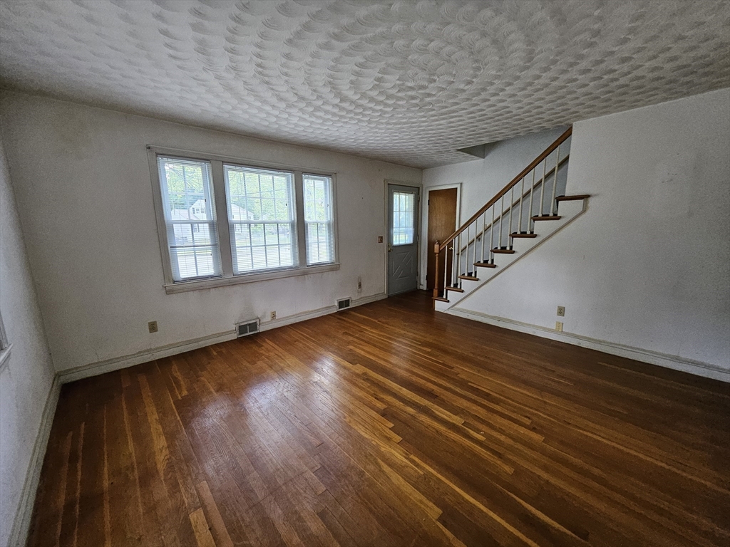21 Wilson Road Northborough, MA 01532 - Photo 11 of 41 Gallery Image 11