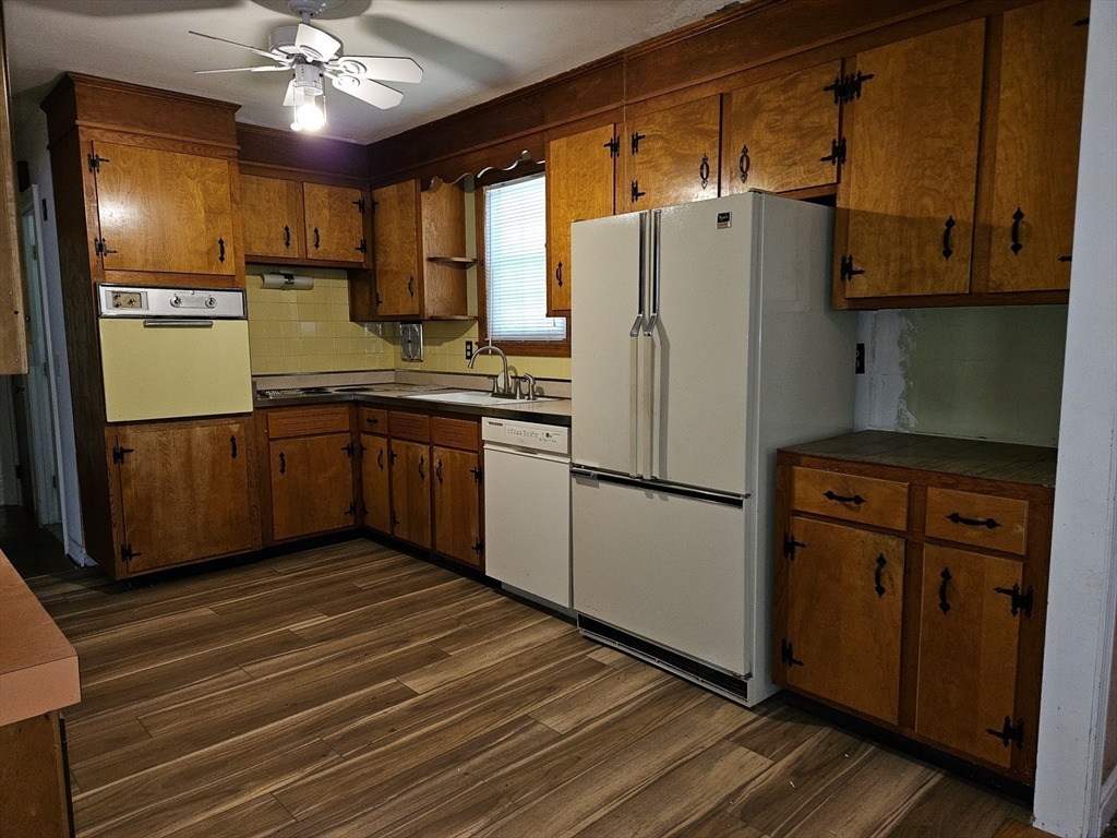 21 Wilson Road Northborough, MA 01532 - Photo 5 of 41 Gallery Image 5