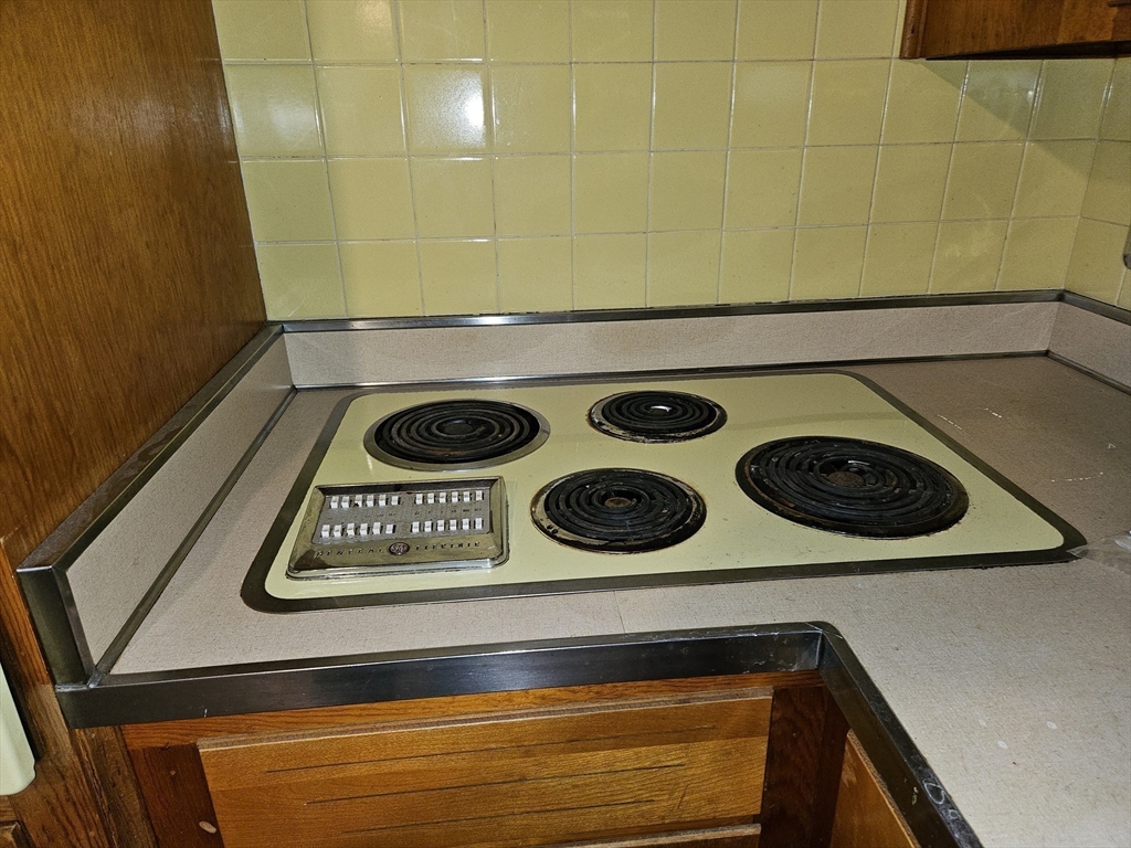 21 Wilson Road Northborough, MA 01532 - Photo 7 of 41 Gallery Image 7