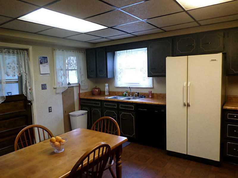 1179 Milltown Road Penn Hills, PA 15147 - Photo 3 of 14 Kitchen.